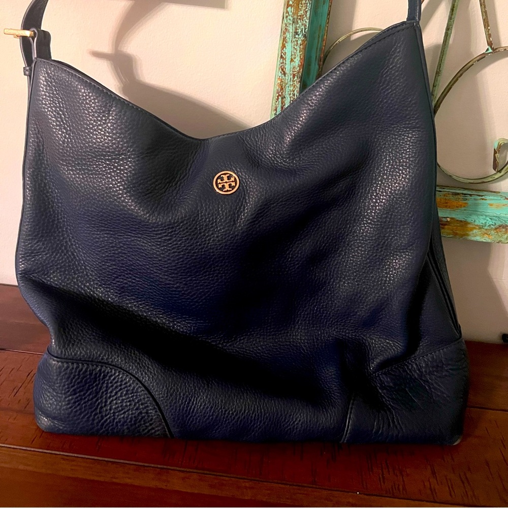 Tory burch navy leather purse